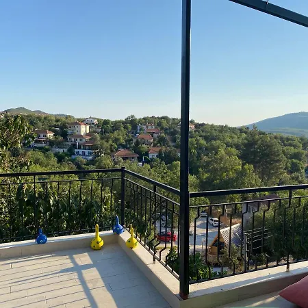 Mirena Kaş